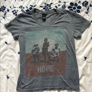 Vintage Obey Hope tee. Size medium